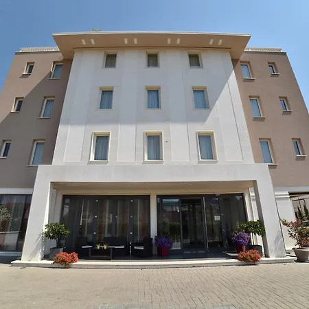 Hotel Villa Pace-3